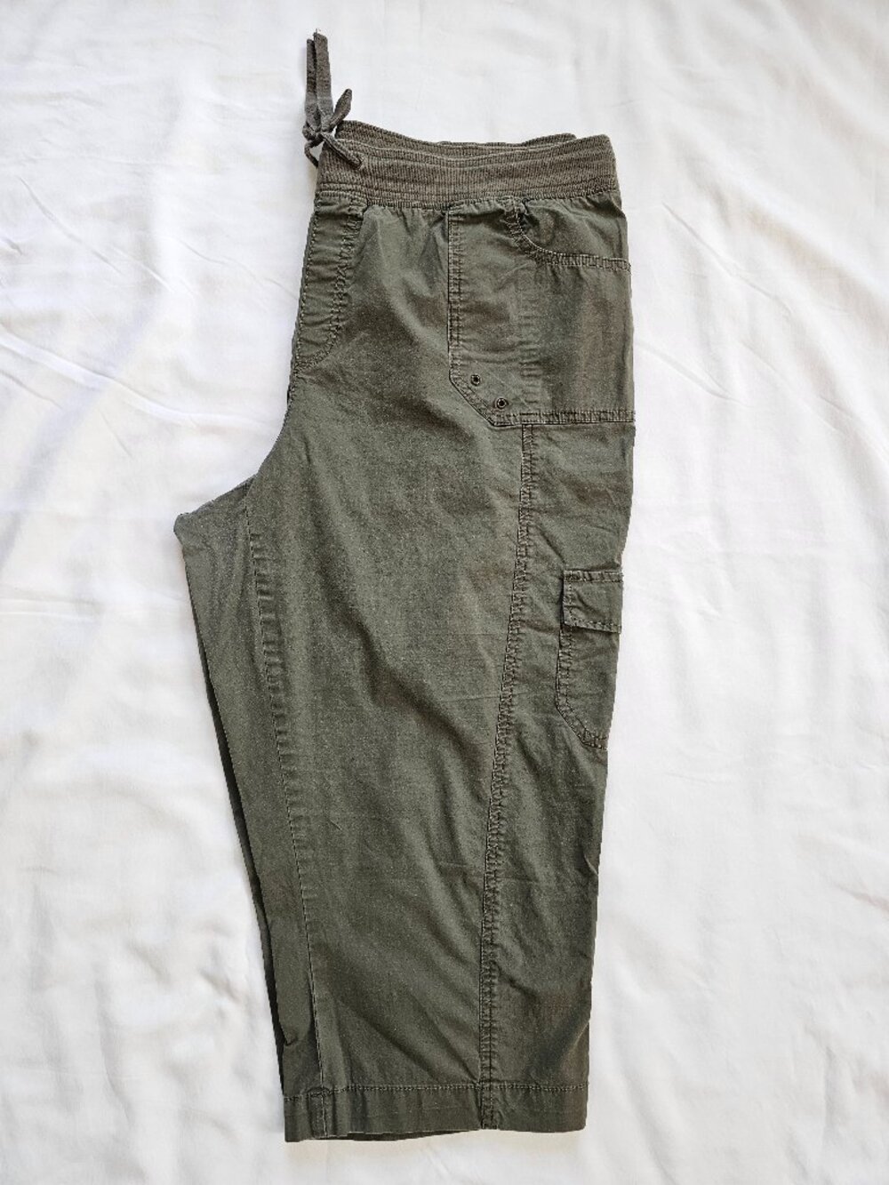 Dark Green Cotton Capri